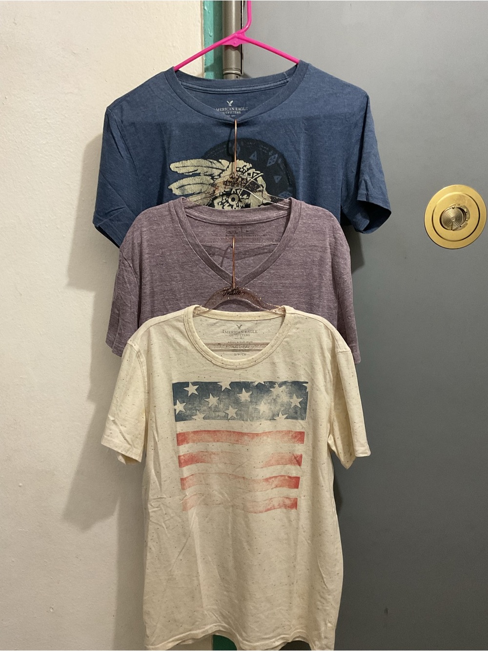 Three American Eagle women’s shirt